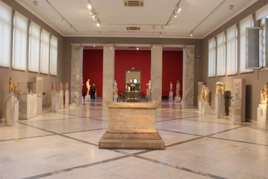 Αποψη της συλλογής έργων γλυπτικής του Εθνικού Αρχαιολογικού Μουσείου όπως είναι σήμερα